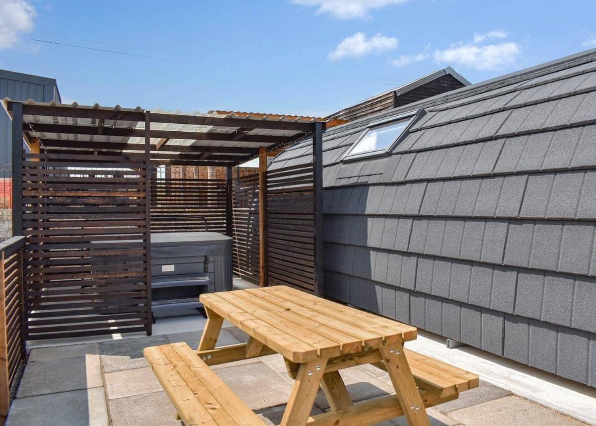 Отель Hill Farm Retreat Wangford Экстерьер фото