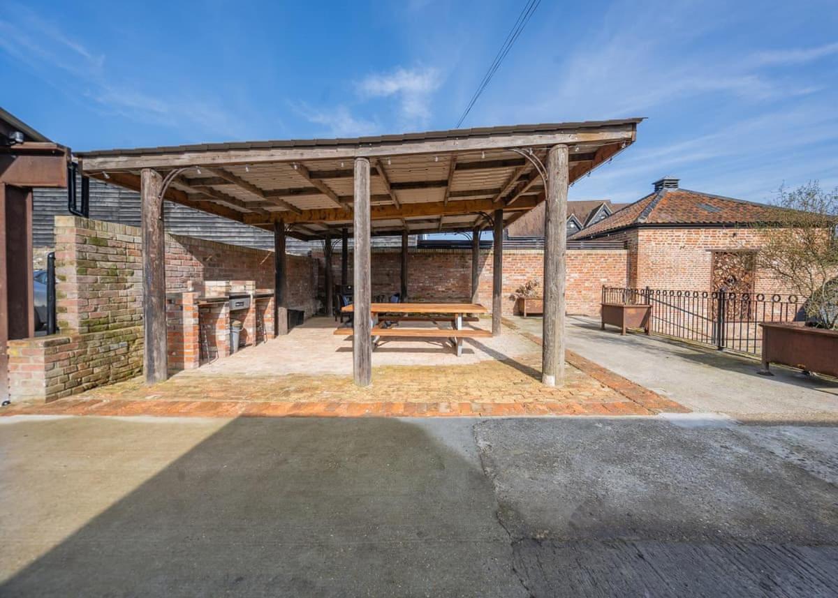 Отель Hill Farm Retreat Wangford Экстерьер фото