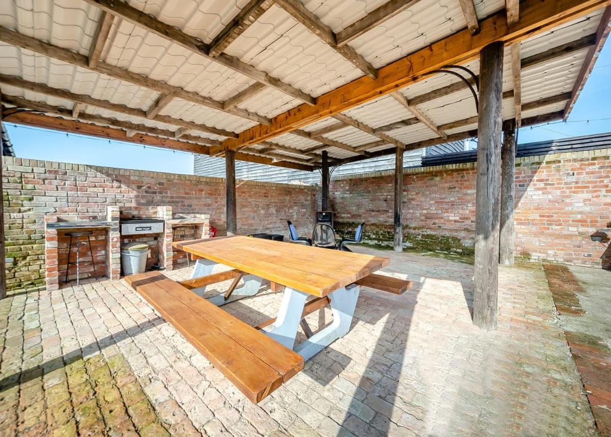 Отель Hill Farm Retreat Wangford Экстерьер фото