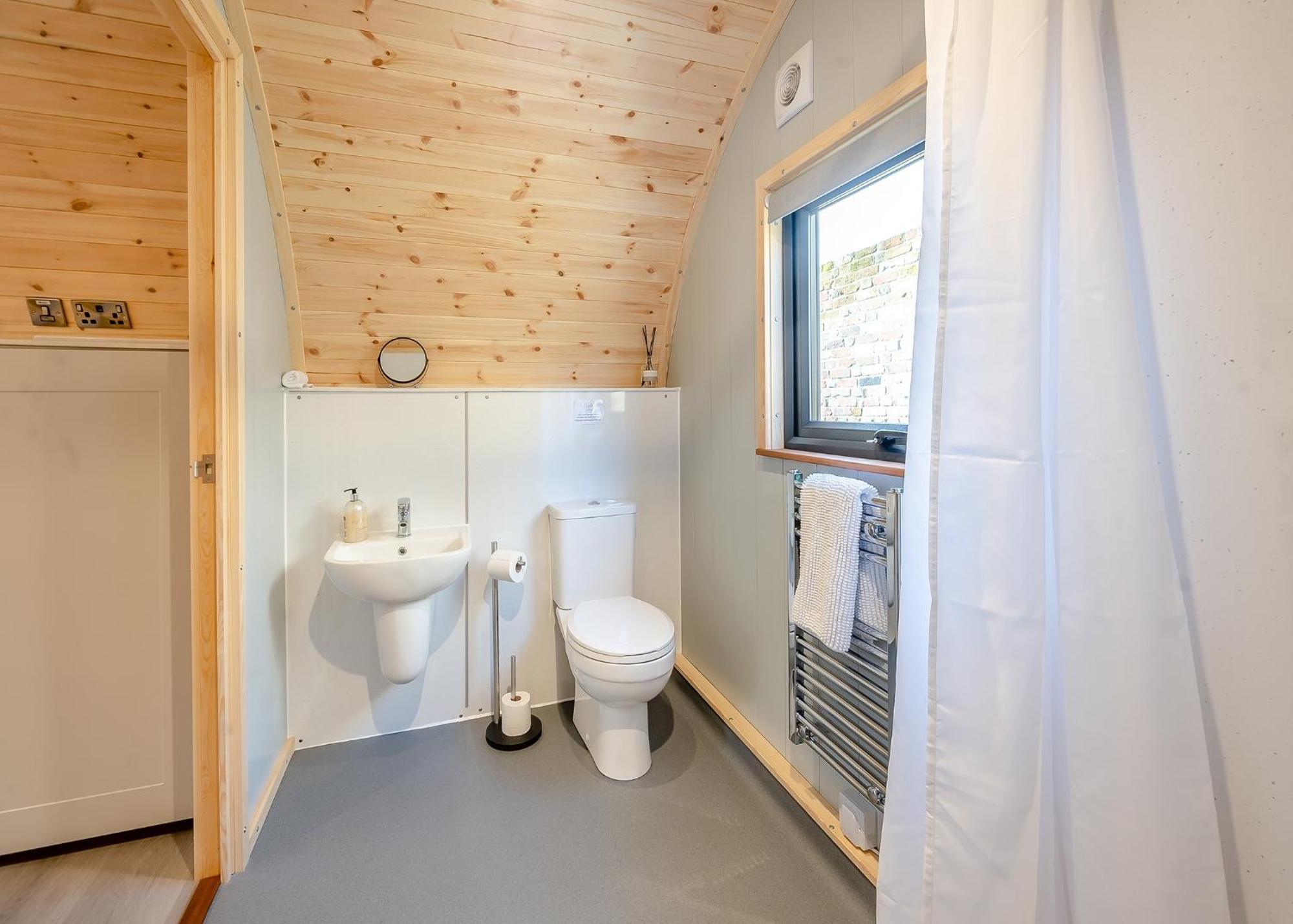 Отель Hill Farm Retreat Wangford Номер фото