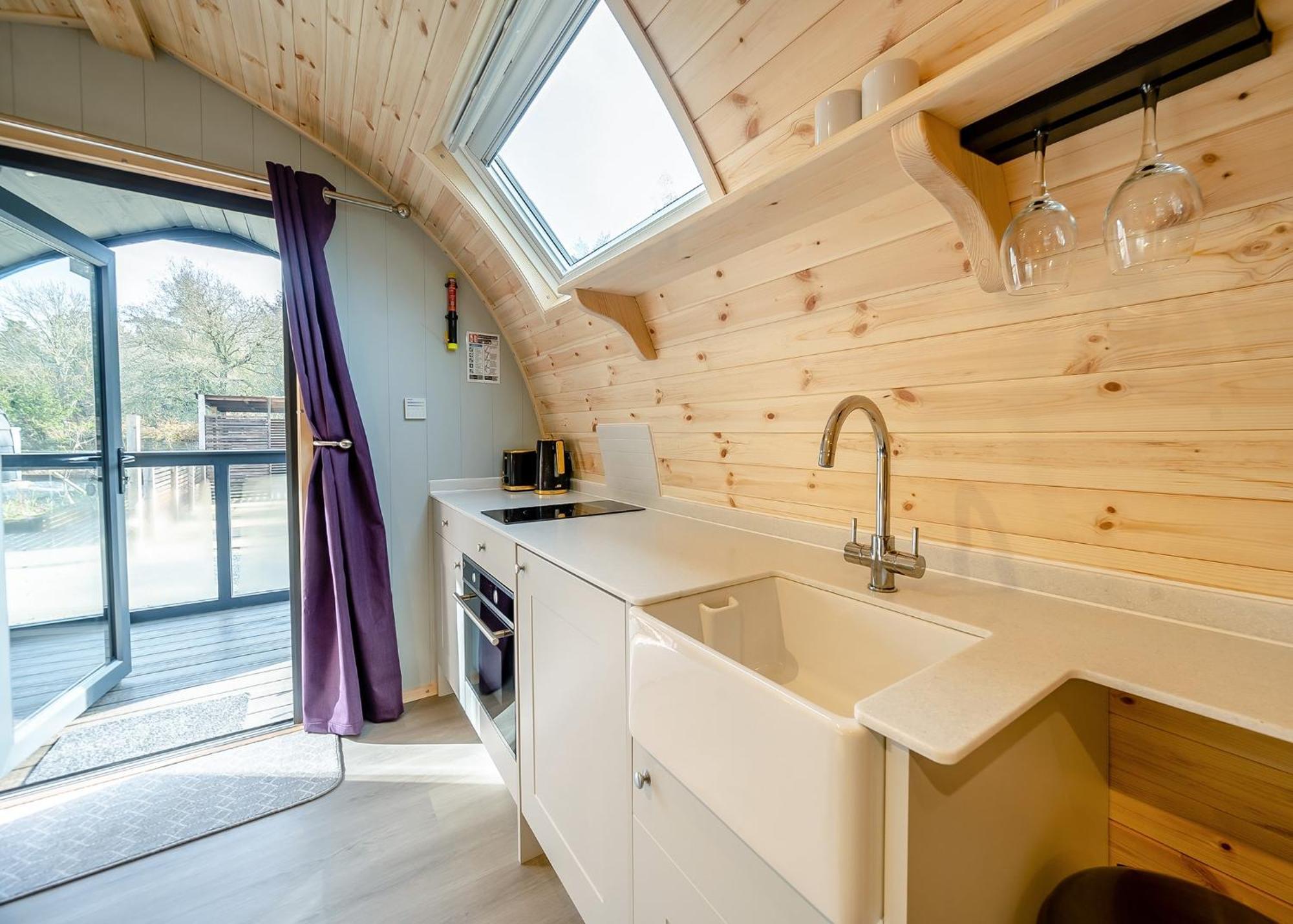 Отель Hill Farm Retreat Wangford Номер фото